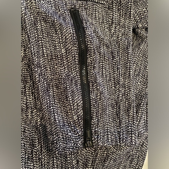 ATHLETA DELANCEY TEXTURED MOTO TIGHT LEGGINGS size XL - Picture 4 of 8